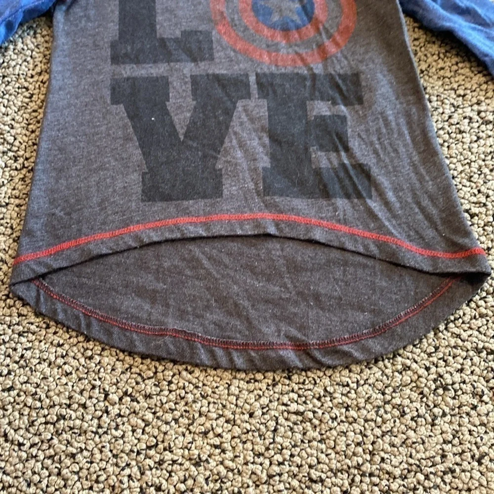 Marvel 3/4 Length Shirt Size XS in EUC